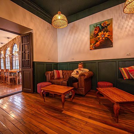 Black Llama Hostel กุสโก ภายนอก รูปภาพ