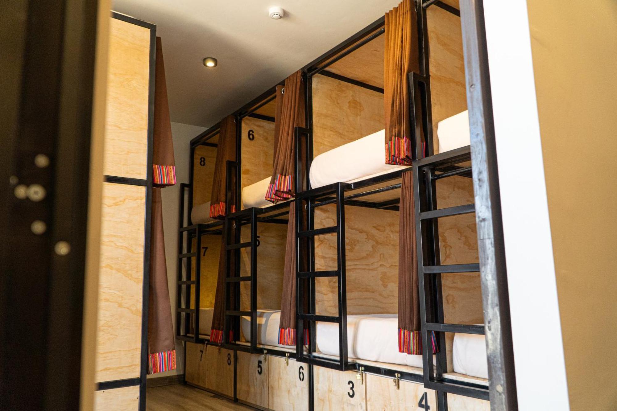 Black Llama Hostel กุสโก ภายนอก รูปภาพ