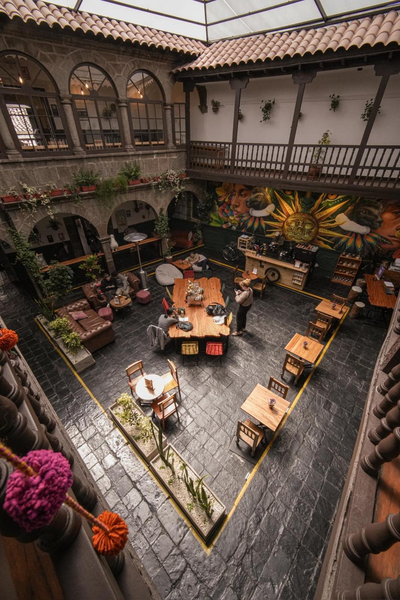 Black Llama Hostel กุสโก ภายนอก รูปภาพ