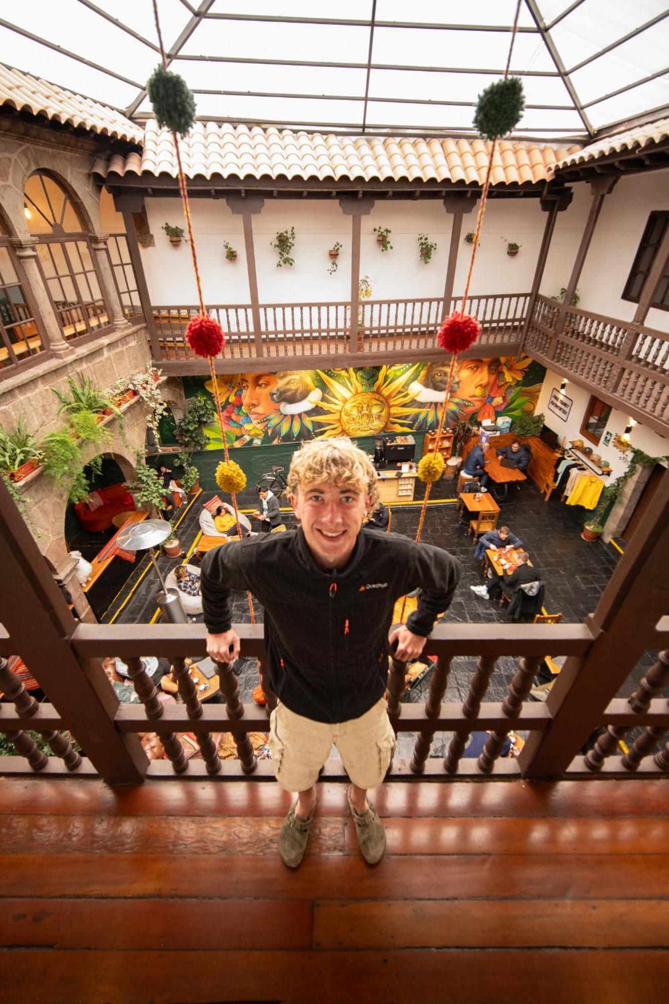 Black Llama Hostel กุสโก ภายนอก รูปภาพ