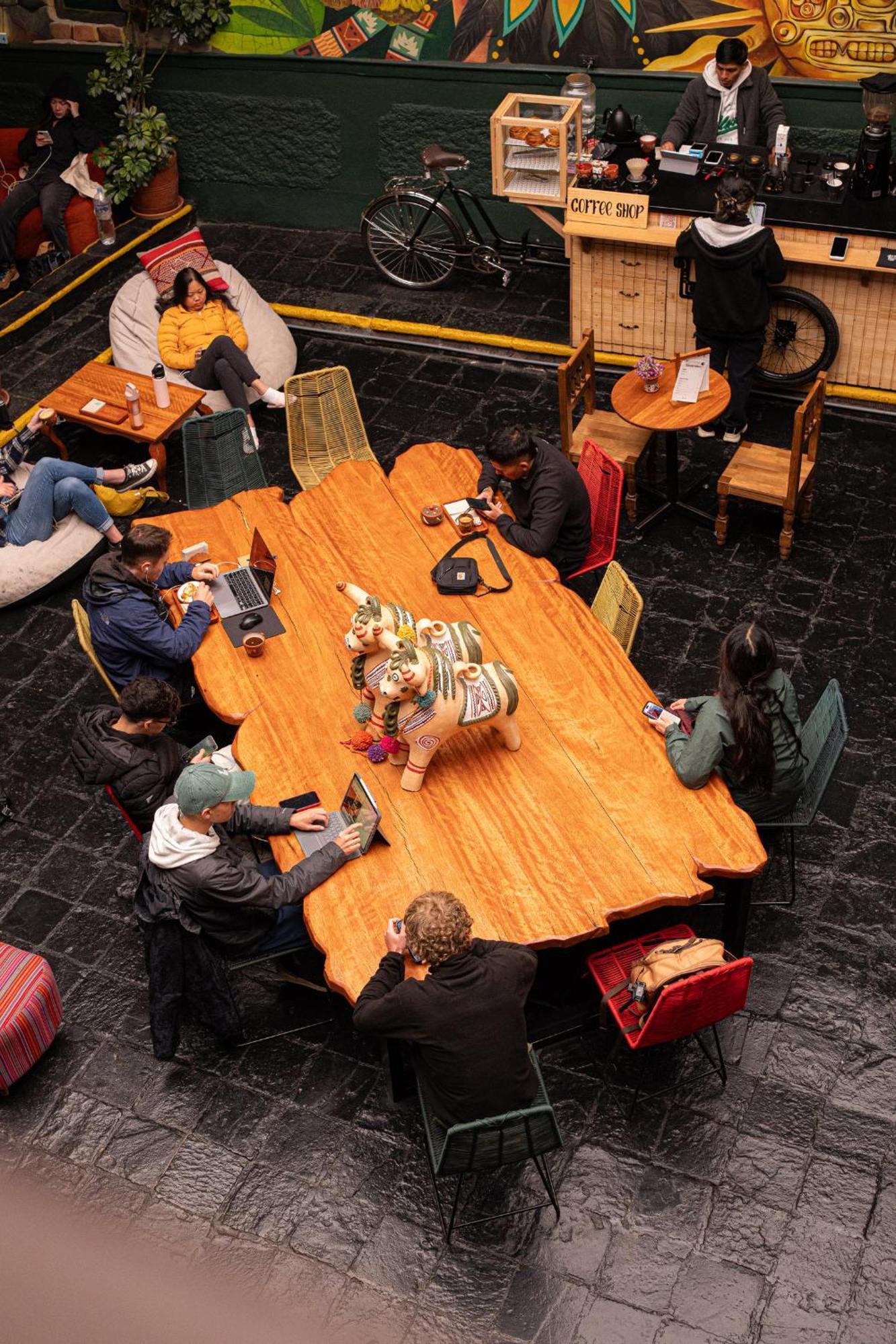 Black Llama Hostel กุสโก ภายนอก รูปภาพ