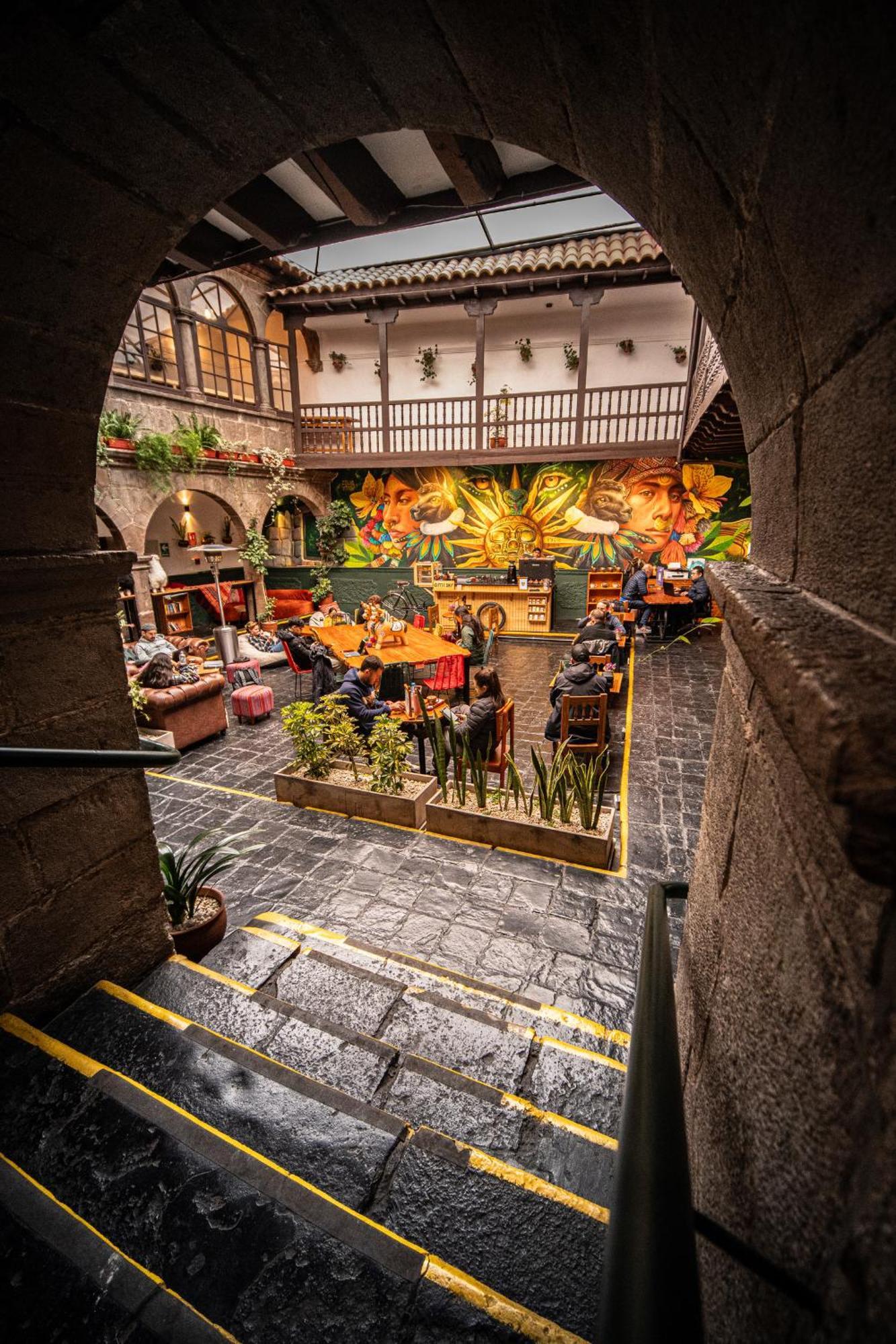 Black Llama Hostel กุสโก ภายนอก รูปภาพ